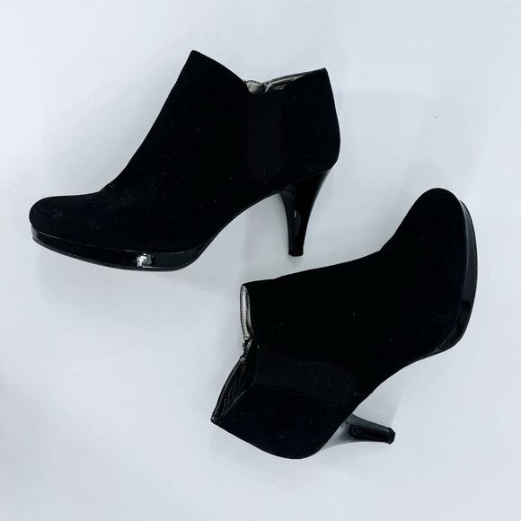 Bandolino Black Faux Suede Zip Ankle Heel Booties Size 9 - Picture 7 of 7